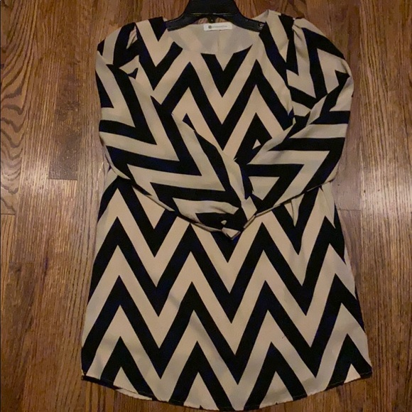 Cream and black striped dress - Picture 9 of 9